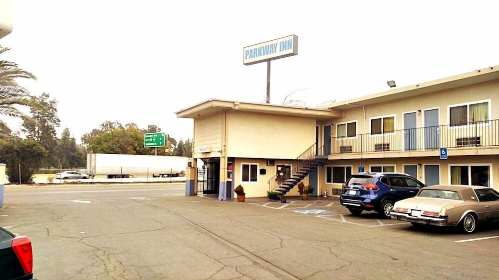 Parkway Inn Fresno Exterior photo